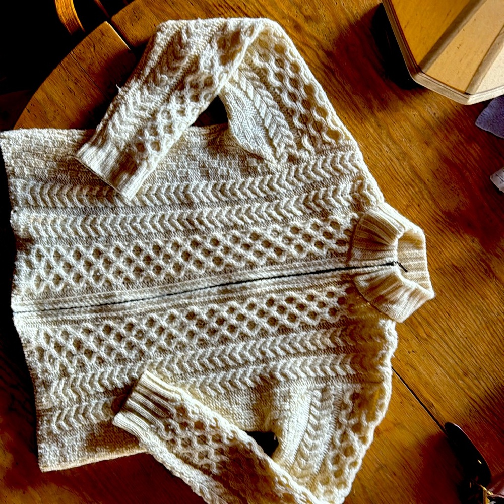 Irish wool women’s sweater small